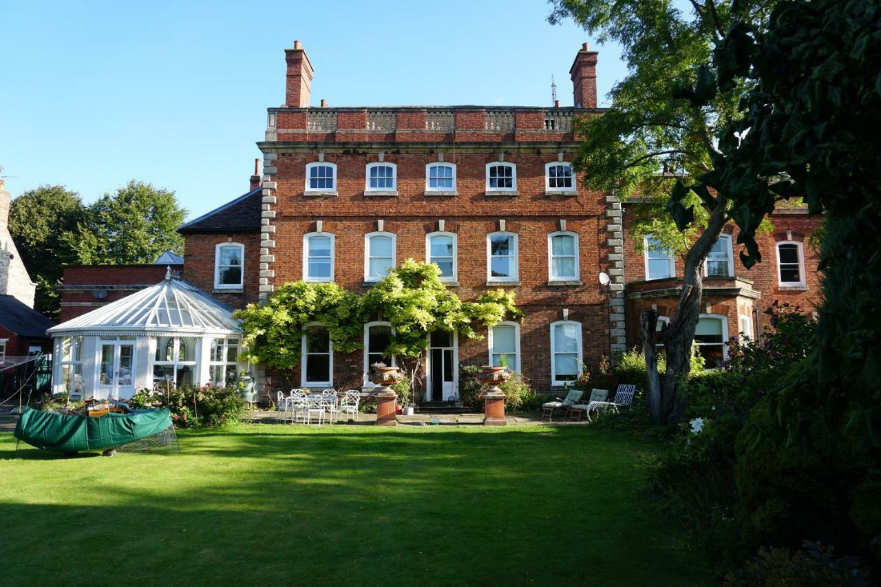 West Wing D'Isney Place. Lincoln Zewnętrze zdjęcie